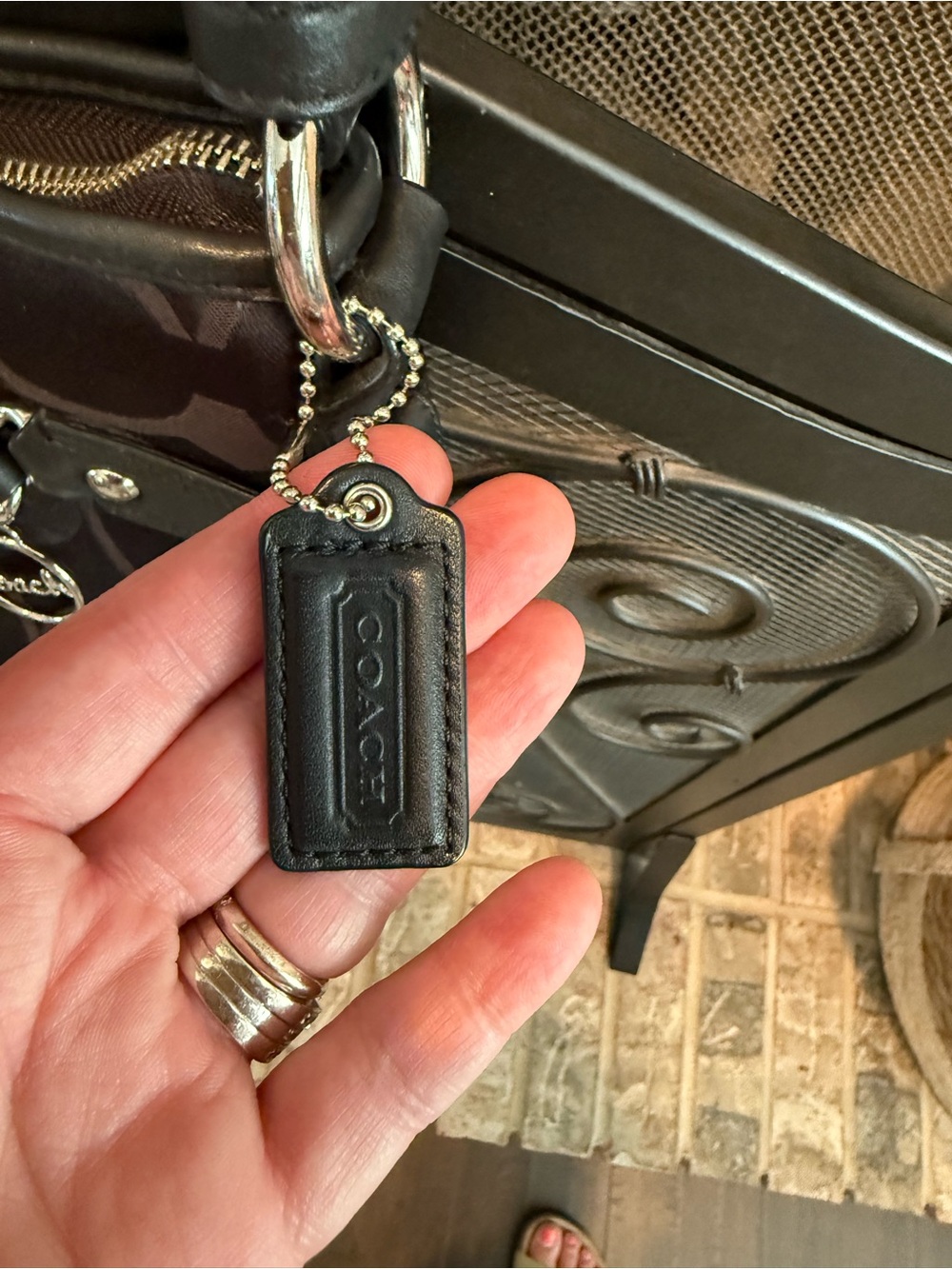 Coach Vintage crossbody bag in black, EUC - Picture 4 of 5